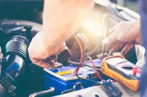 Mobile mechanic battery replacement