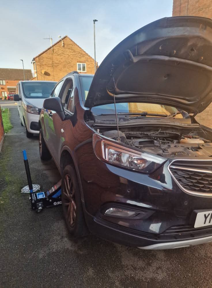 Vauxhall SUV service at customers home
